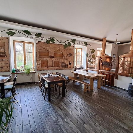 Pivovar A Penzion Grasel Cesky Rudolec Exterior photo