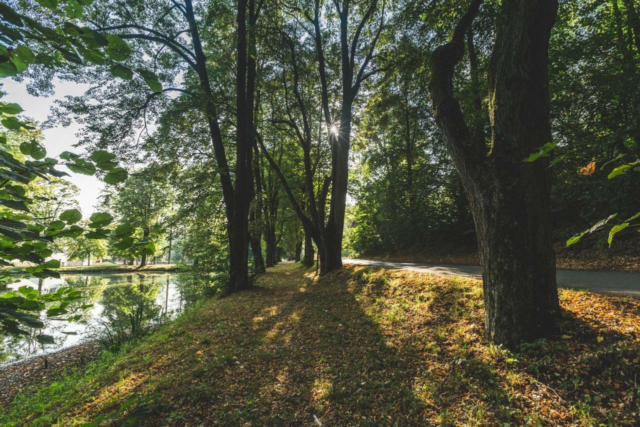 Pivovar A Penzion Grasel Cesky Rudolec Exterior photo